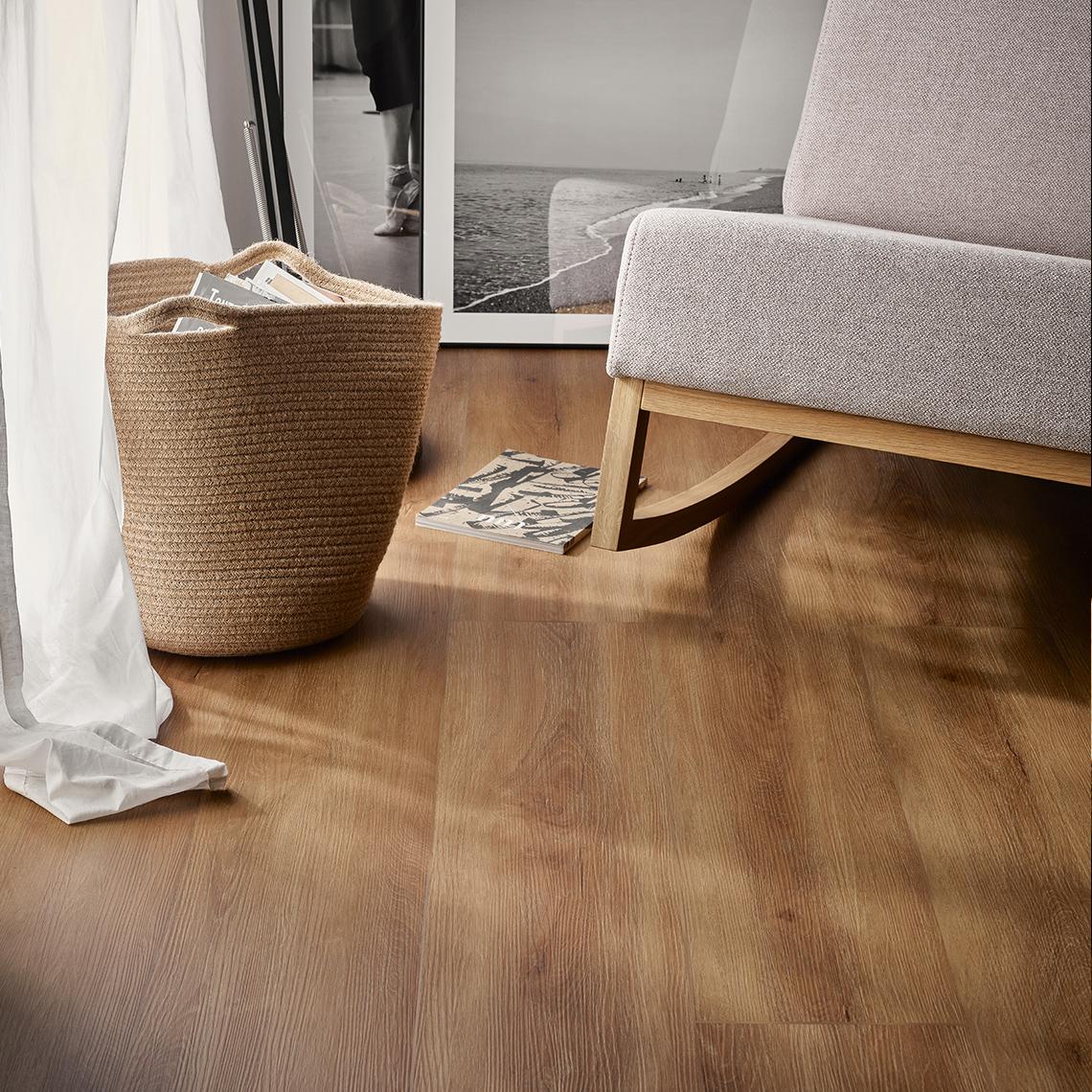 Rigid core flooring with integrated underlay VOX Rigio Oak Priar arrangement