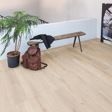 Panele podłogowe EGGER Home Dąb Lausanne naturalny EHL086 arrangement