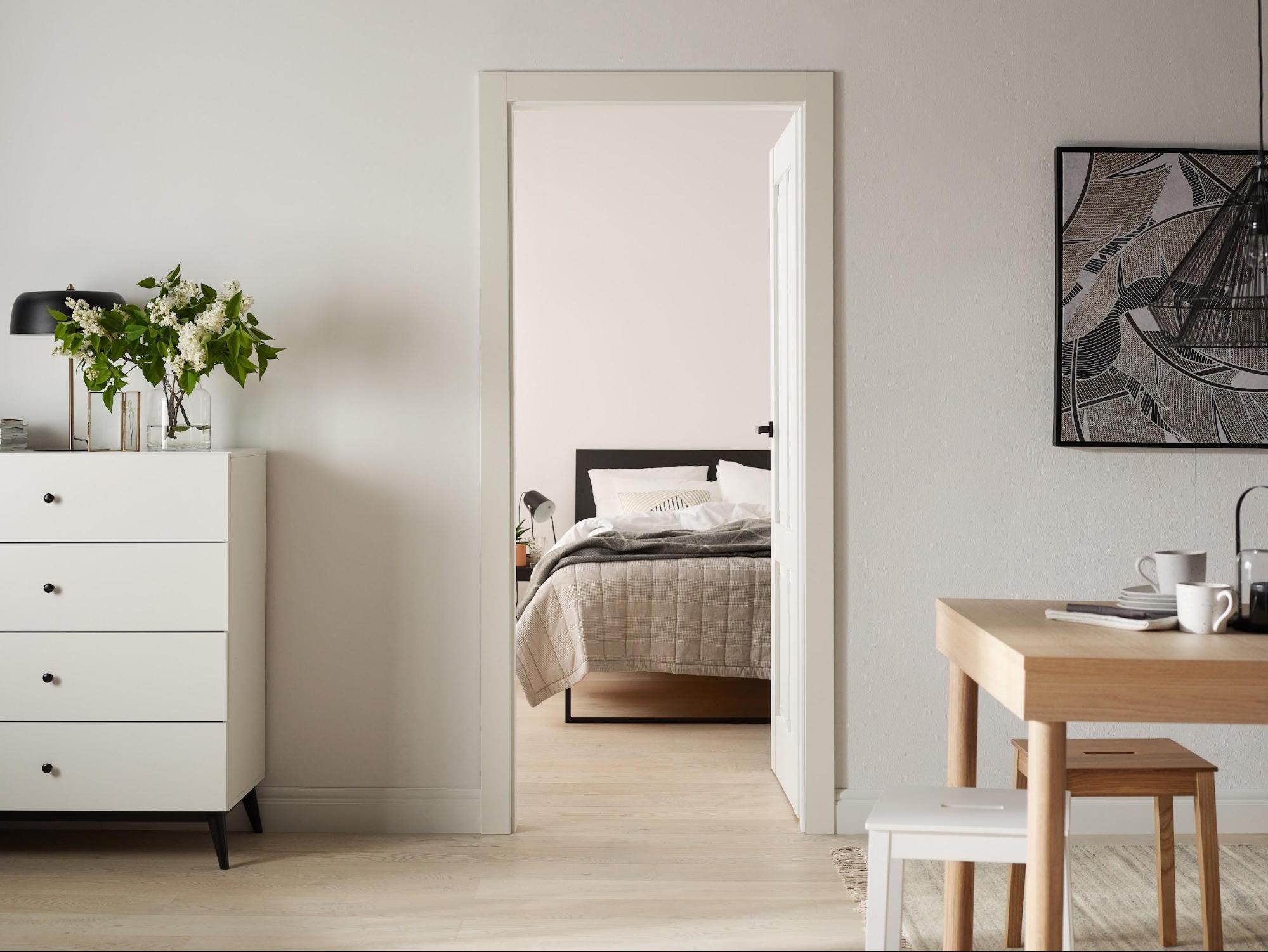 The key to a coherent arrangement. How do you match furniture to the colour of the floor?