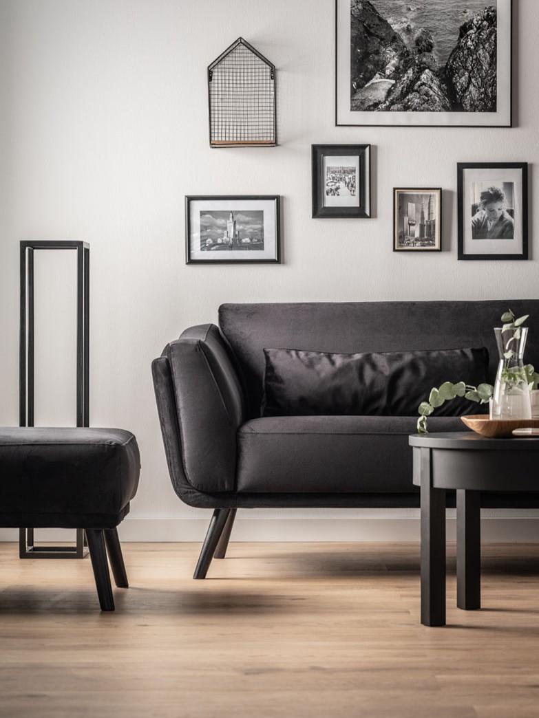 sofa w eleganckiej tapicerce