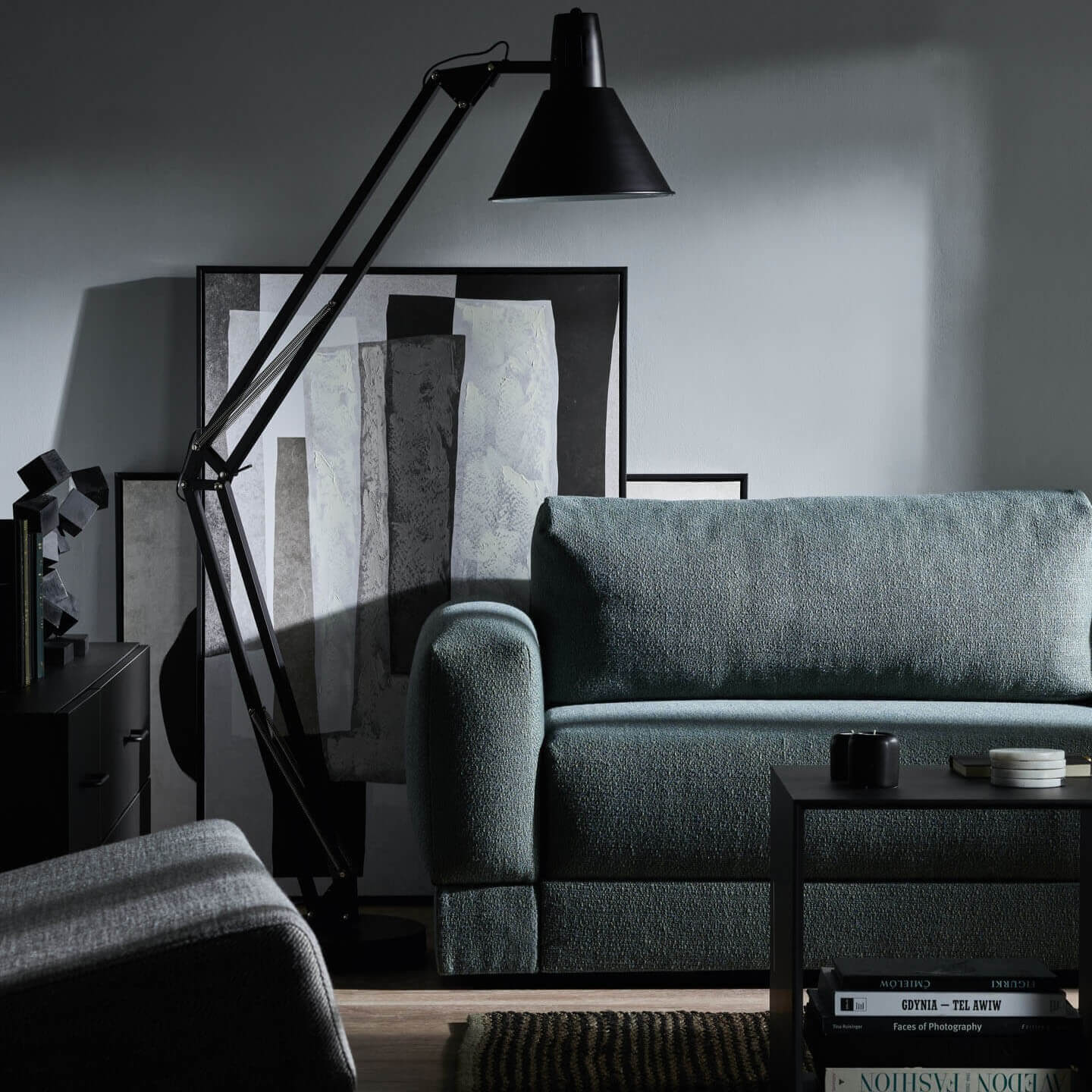 sofa w morskiej tkaninie tapicerowanej