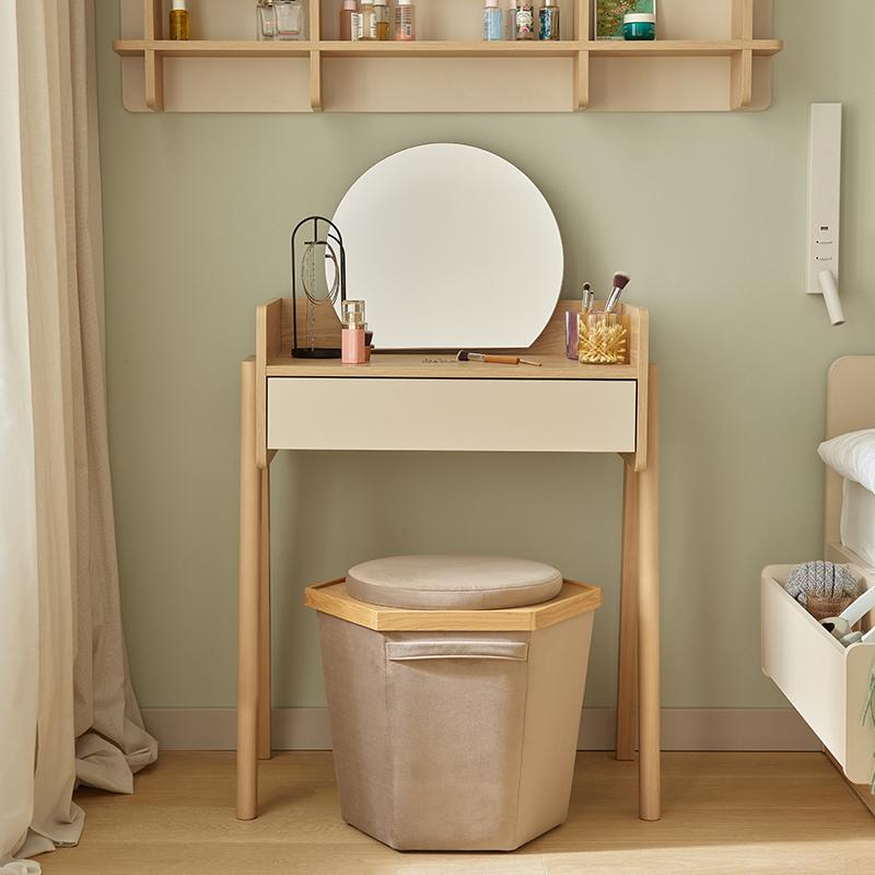 Toilette with mirror Muve arrangement