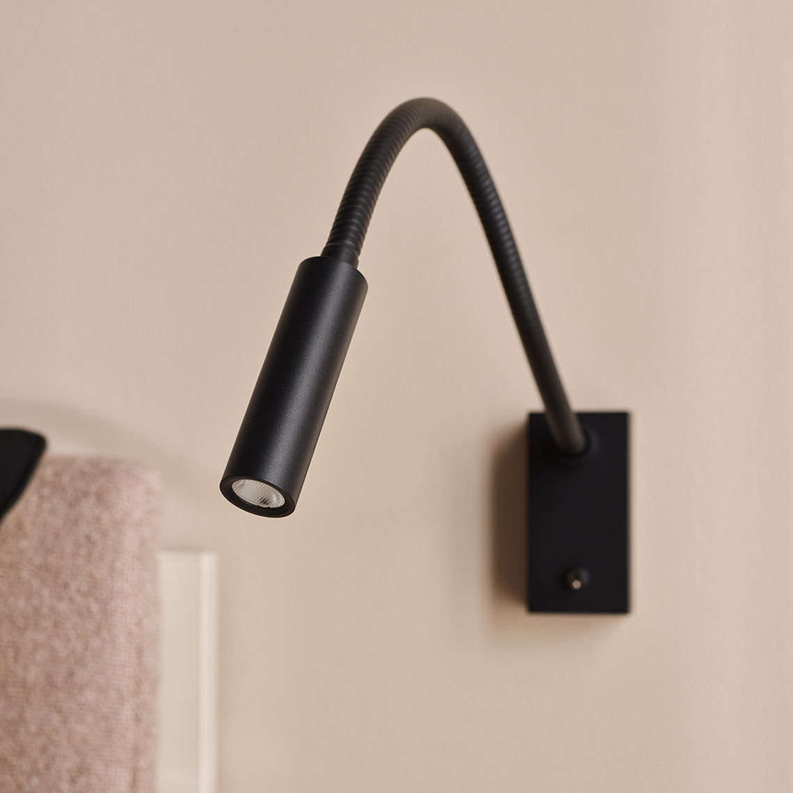 Rider wall lamp by Maxlight arrangement