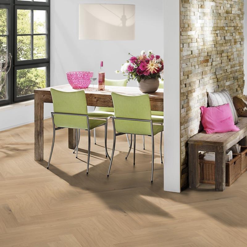 Podłoga hybrydowa Ter Hürne Hywood Herringbone Collection Olio Dąb Luberon aranżacja