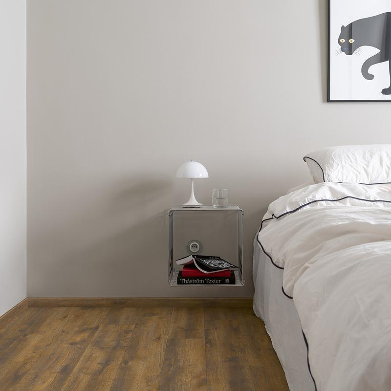 Panele winylowe Pergo Namsen Pad Pro Dąb Stuletni Ciemny V4307-40287 aranżacja