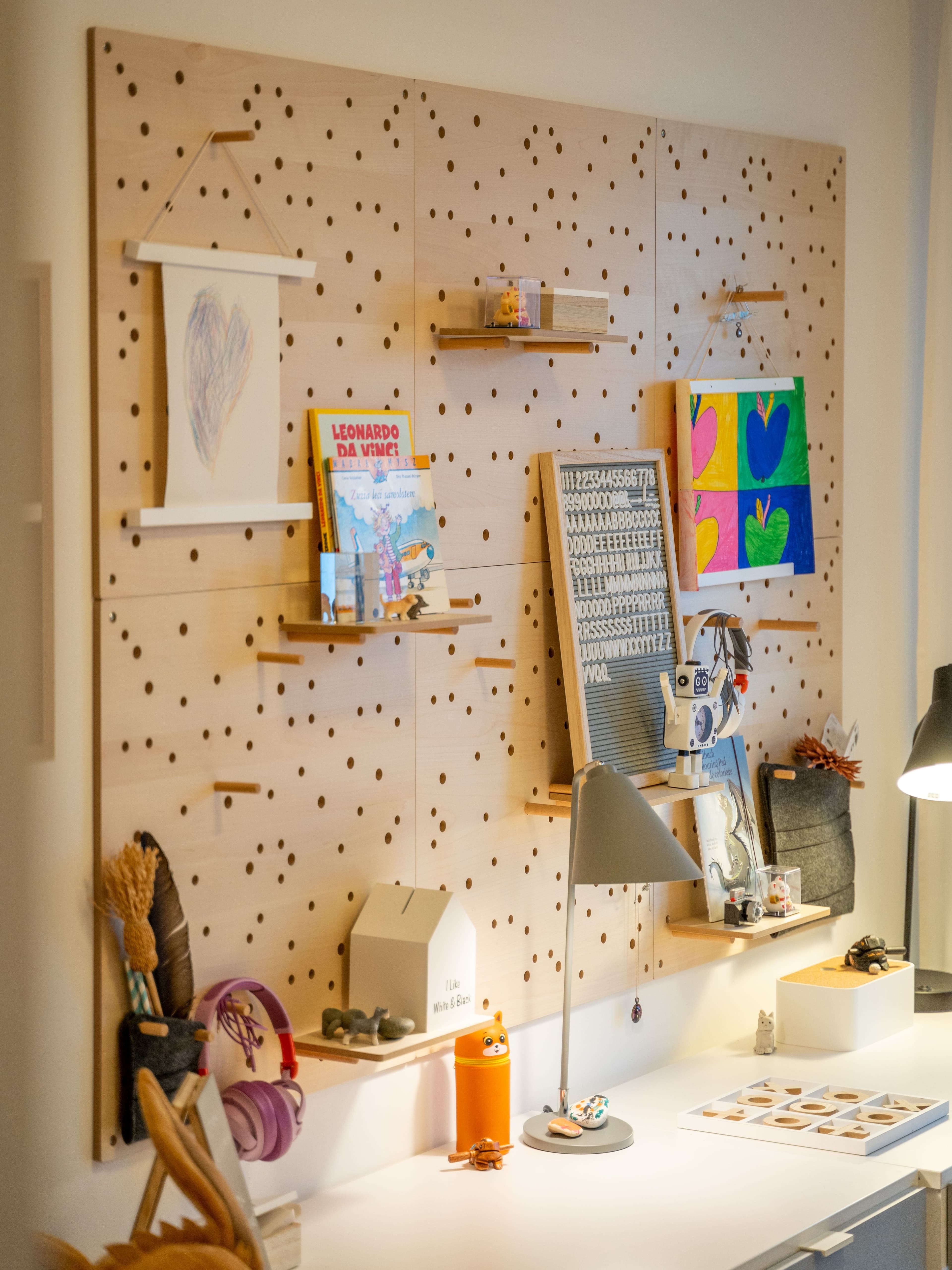 funkcjonalna tablica ścienna