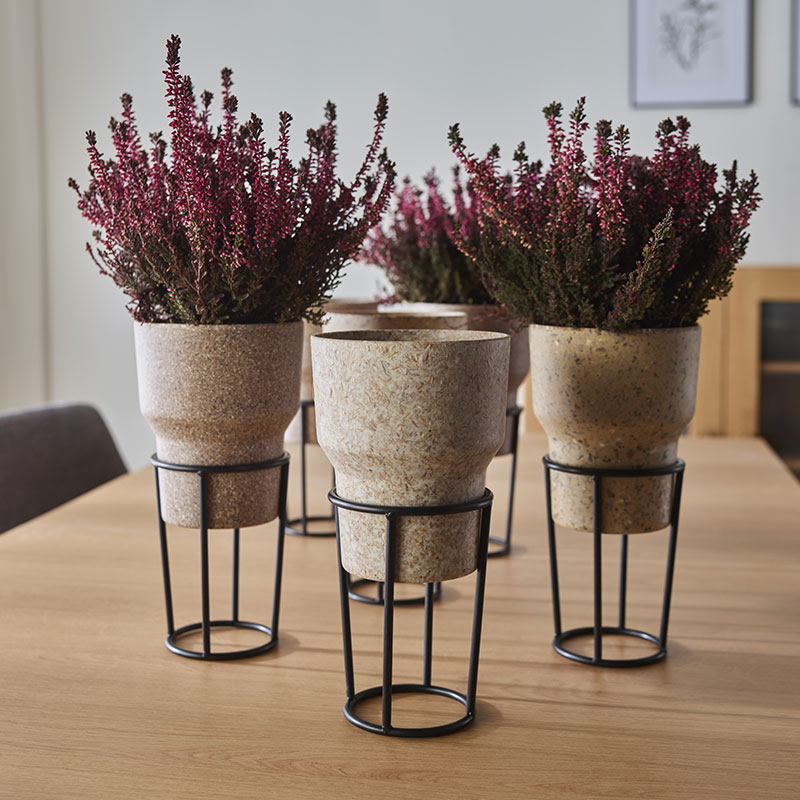 Stone III flowerpot cover arrangement