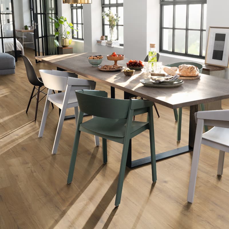 Panele podłogowe EGGER Nature Sense Classic Dąb Loja miodowy EL2155 arrangement