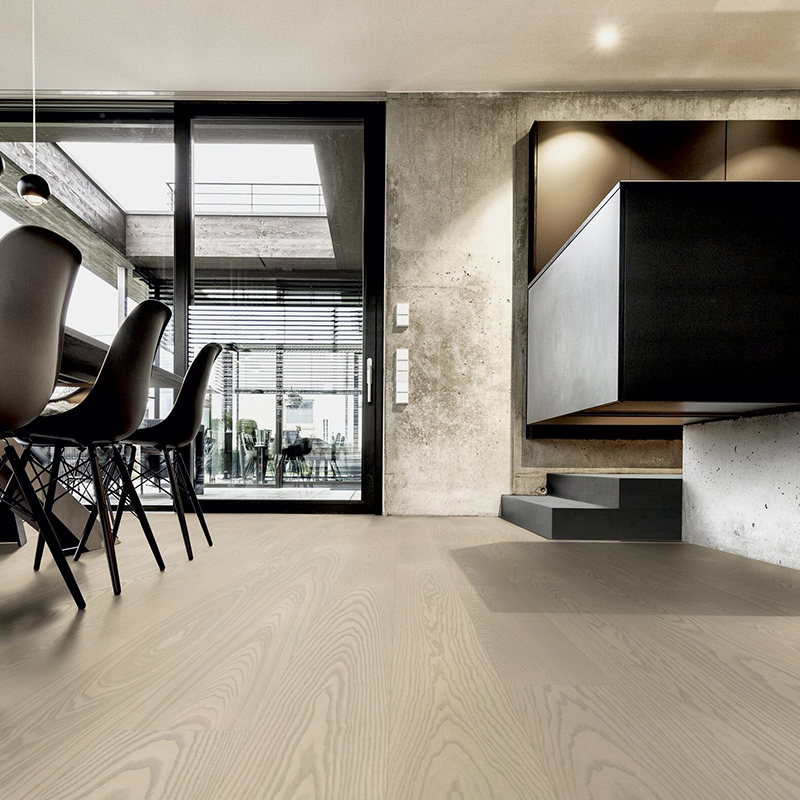 Podłoga hybrydowa Ter Hürne Hywood Classic Jesion Abisko Z11a aranżacja