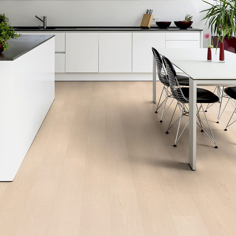 Podłoga hybrydowa Ter Hürne Hywood Classic Jesion Yoho Z05a aranżacja