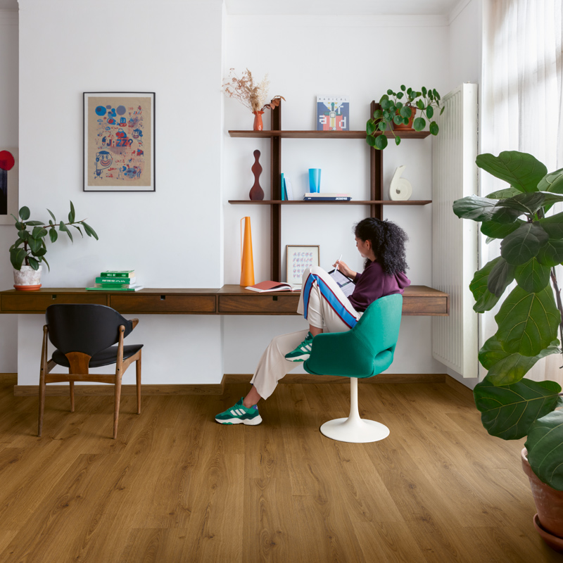 Panele winylowe Quick Step Bloom Dąb karmelowy botaniczny AVMPU40315 arrangement