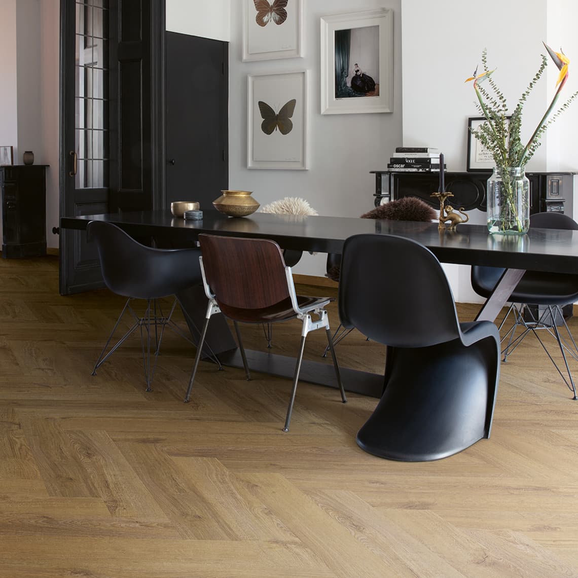 Panele winylowe Quick Step Pristine Dąb jesienny brązowy SGHBC20334 aranżacja