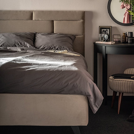 Bedding Uni Dark Grey II arrangement