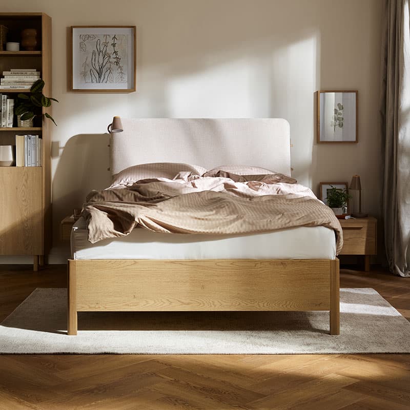 Bed 140x200 with shelves Well arrangement