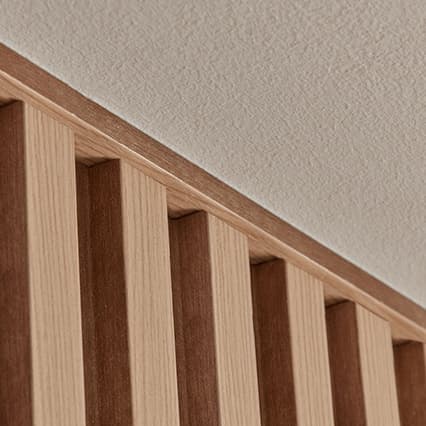 Linerio Natural universal trim arrangement