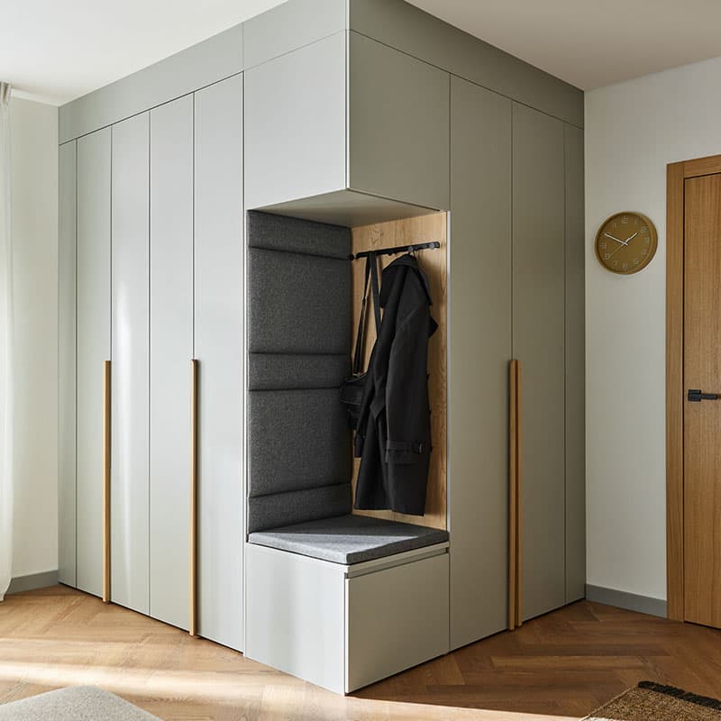 Hallway furniture set with shoe cabinet and seat 225 Stor arrangement