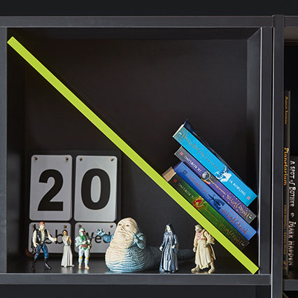 Slash filler yellow neon Young Users arrangement