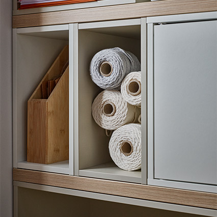 Small open box Balance arrangement