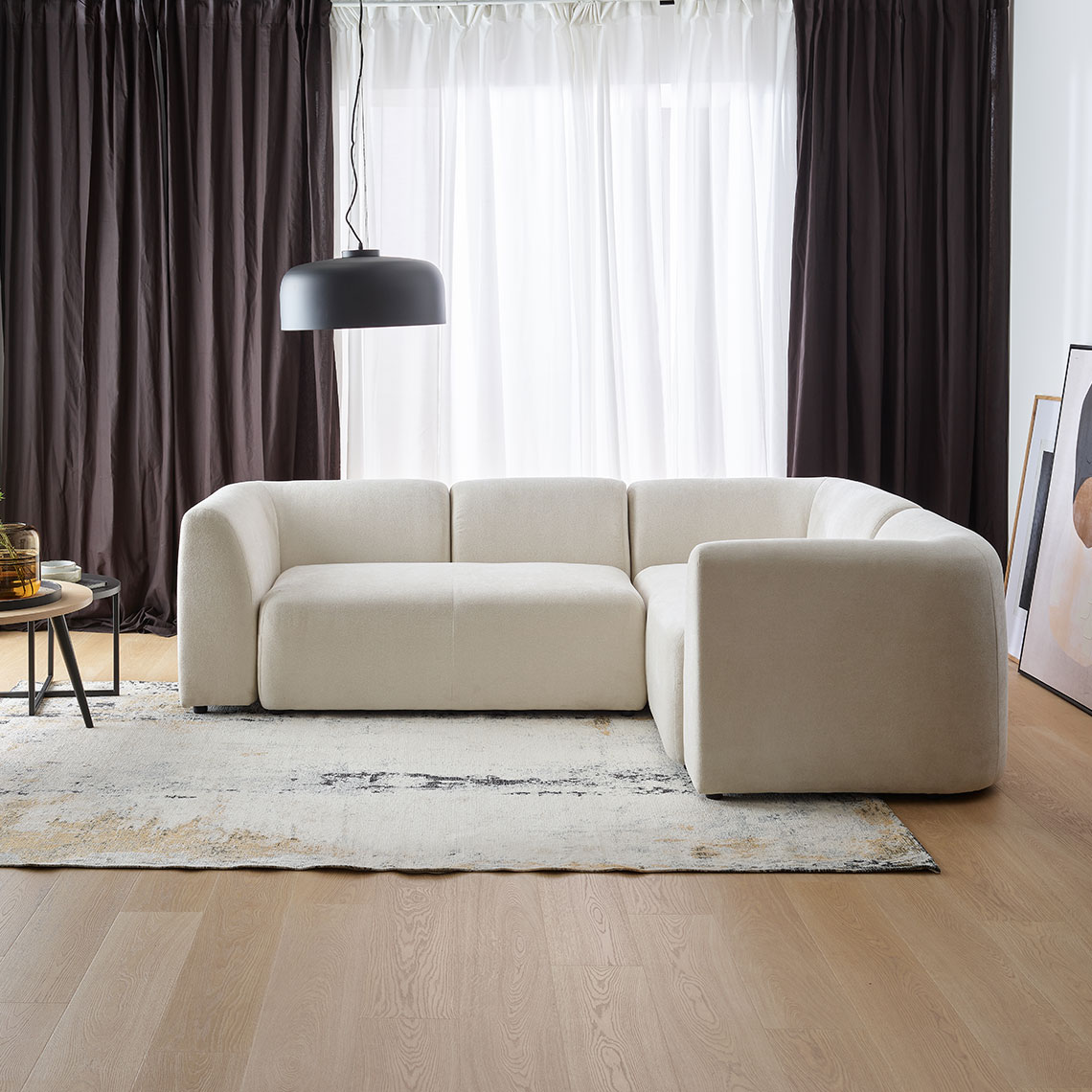 Corner V Nui arrangement