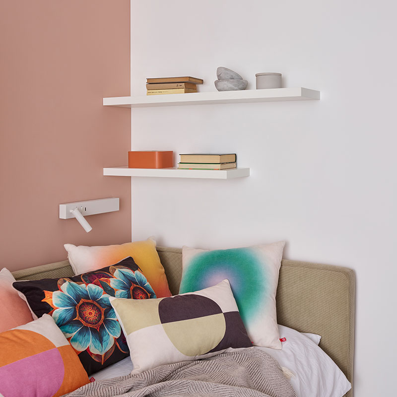 Tonal wall shelf 60x20 cm arrangement