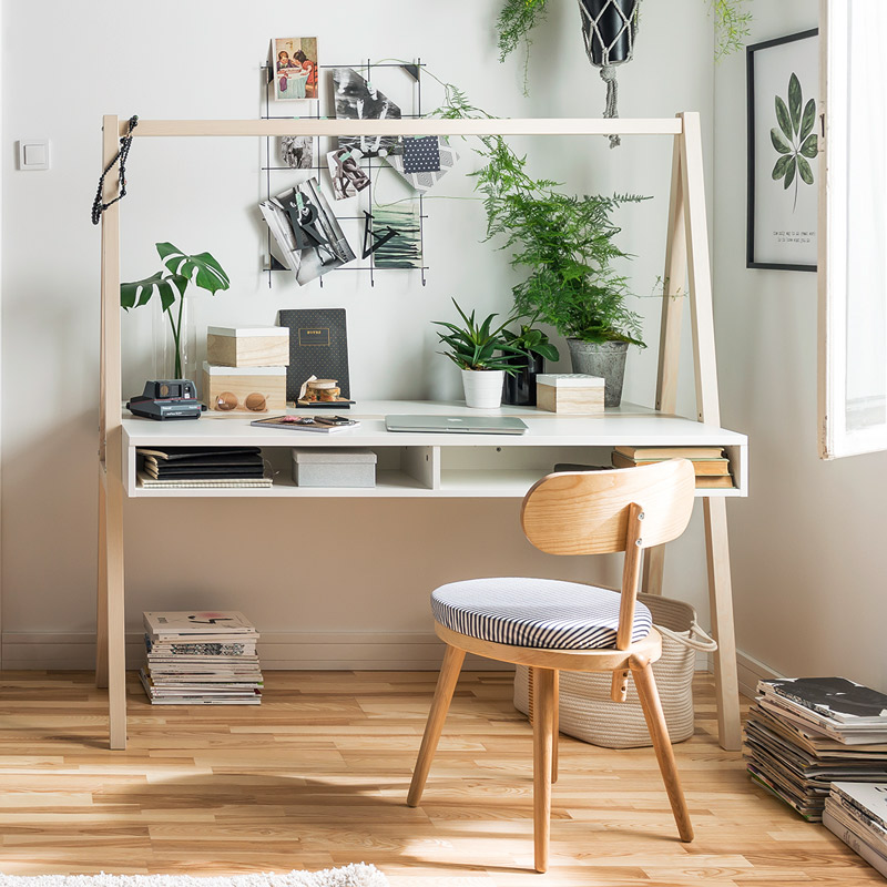Two-sided desk Spot Young arrangement