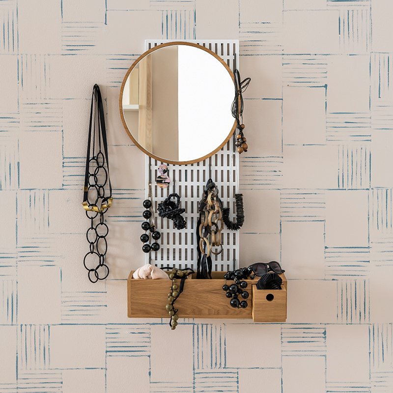 Organizer Mesh arrangement