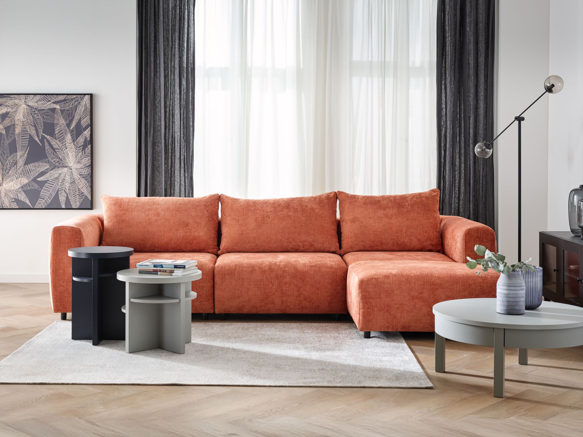 Jakie kolory sprawdzą się w salonie? 10 inspirujących połączeń barw