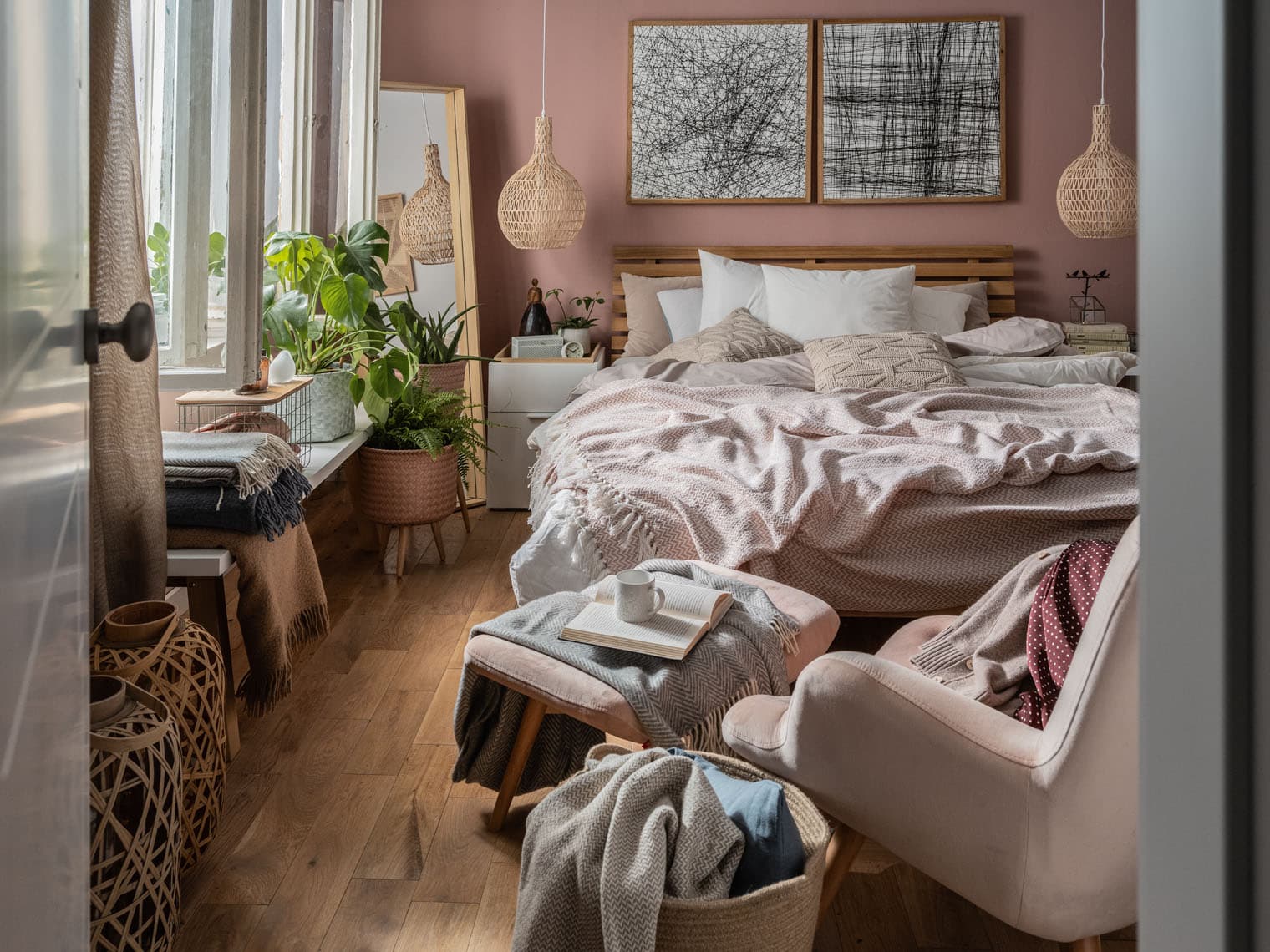 Nie masz pomysłu na sypialnię? Zobacz, jak urządzić prywatną przestrzeń