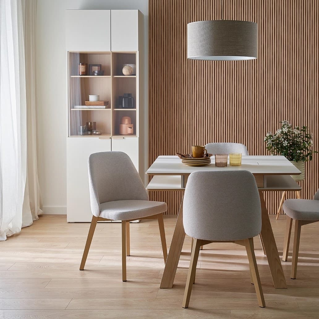 STOŁY, KRZESŁA I WITRYNY NA LATA