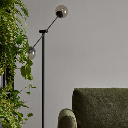 Lampa podłogowa Ohio klosz dymiony aranżacja