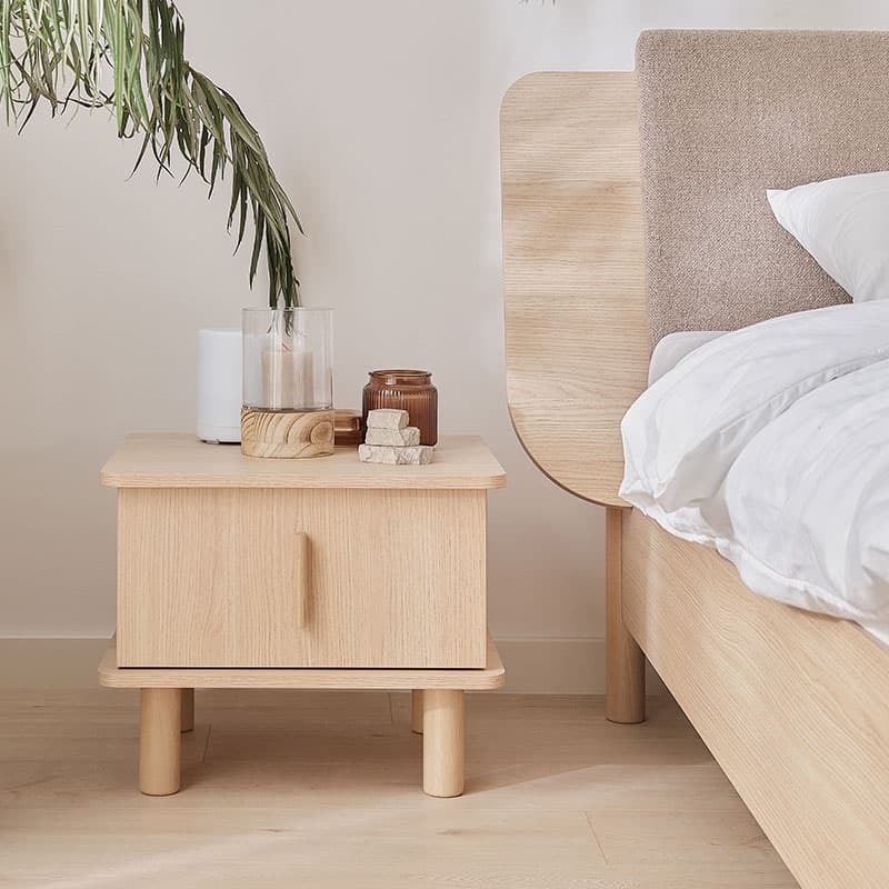 Stolik nocny z 1 szufladą OMM aranżacja