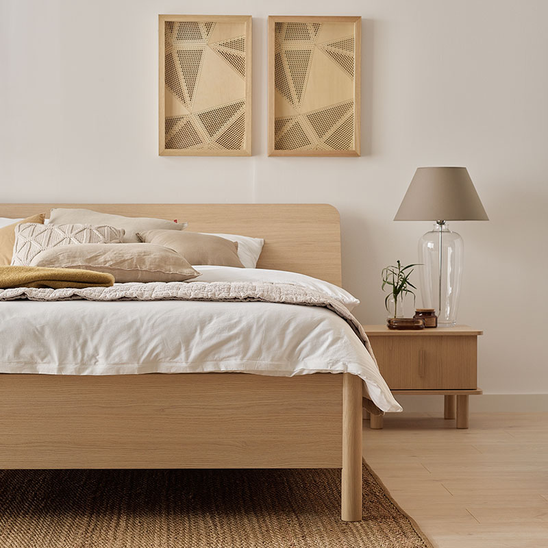 Łóżko 2-osobowe z wezgłowiem szerokim 140x200 OMM aranżacja