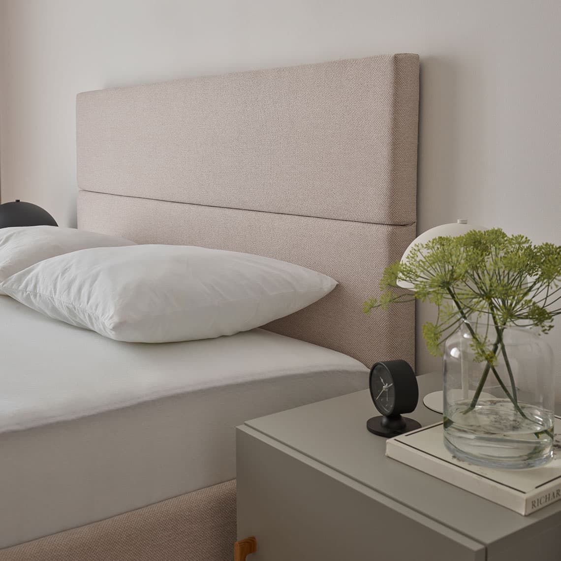 Łóżko tapicerowane 140x200 Line aranżacja