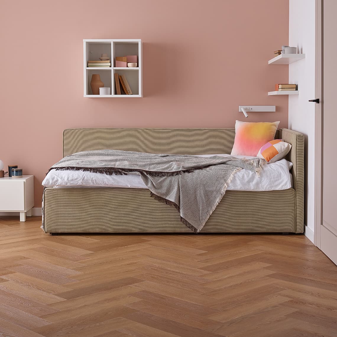 Panele winylowe Rega Oak Montana ze zintegrowanym podkładem aranżacja