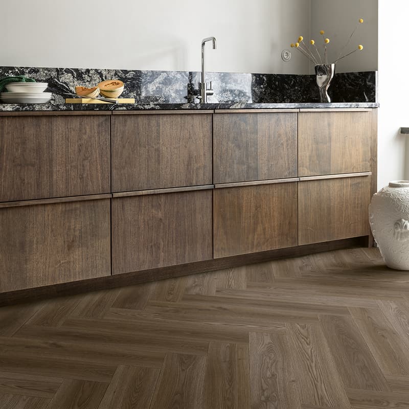 Panele winylowe Pergo Vorma Pad Pro Dąb Norweski Ciemny V4524-40217 aranżacja