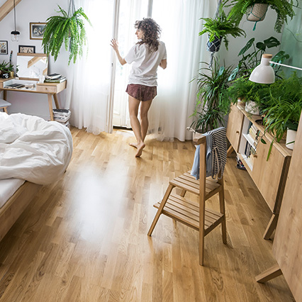 Deska podłogowa VOX lakierowana SKANDINAVIEN 3-lamelowa Dąb Spitsbergen aranżacja