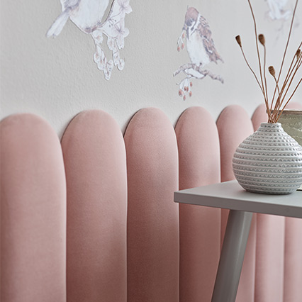Upholstered panel Oval 1 Soform arrangement